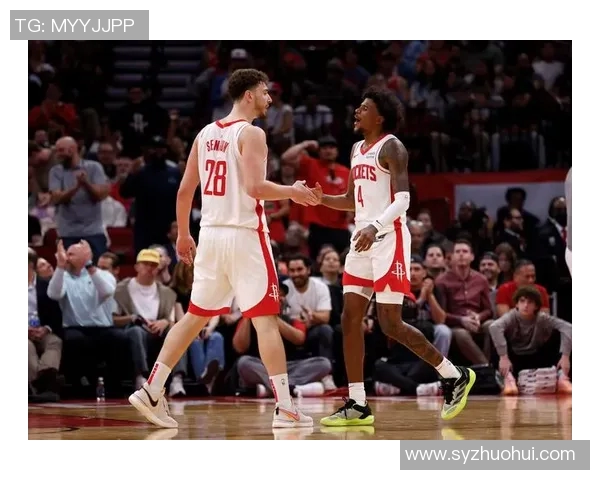 火箭与雷霆季后赛对决回顾：激情碰撞与战术较量的精彩瞬间